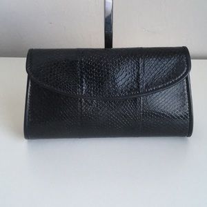 Beautiful salmon leather clutch!💕😍